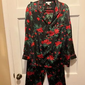 Women’s plus size 2 piece satin pajama set